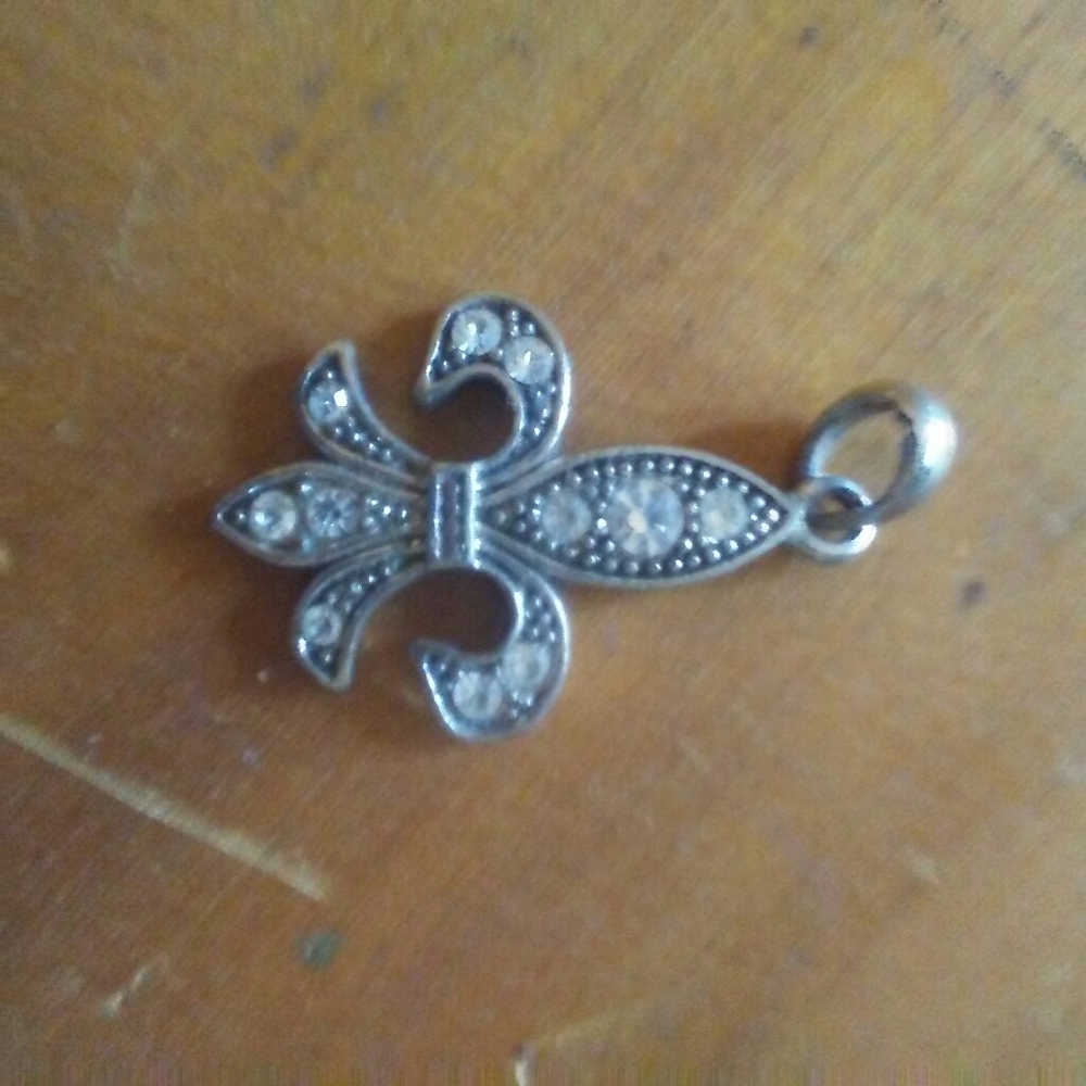 Flur de leis pendant